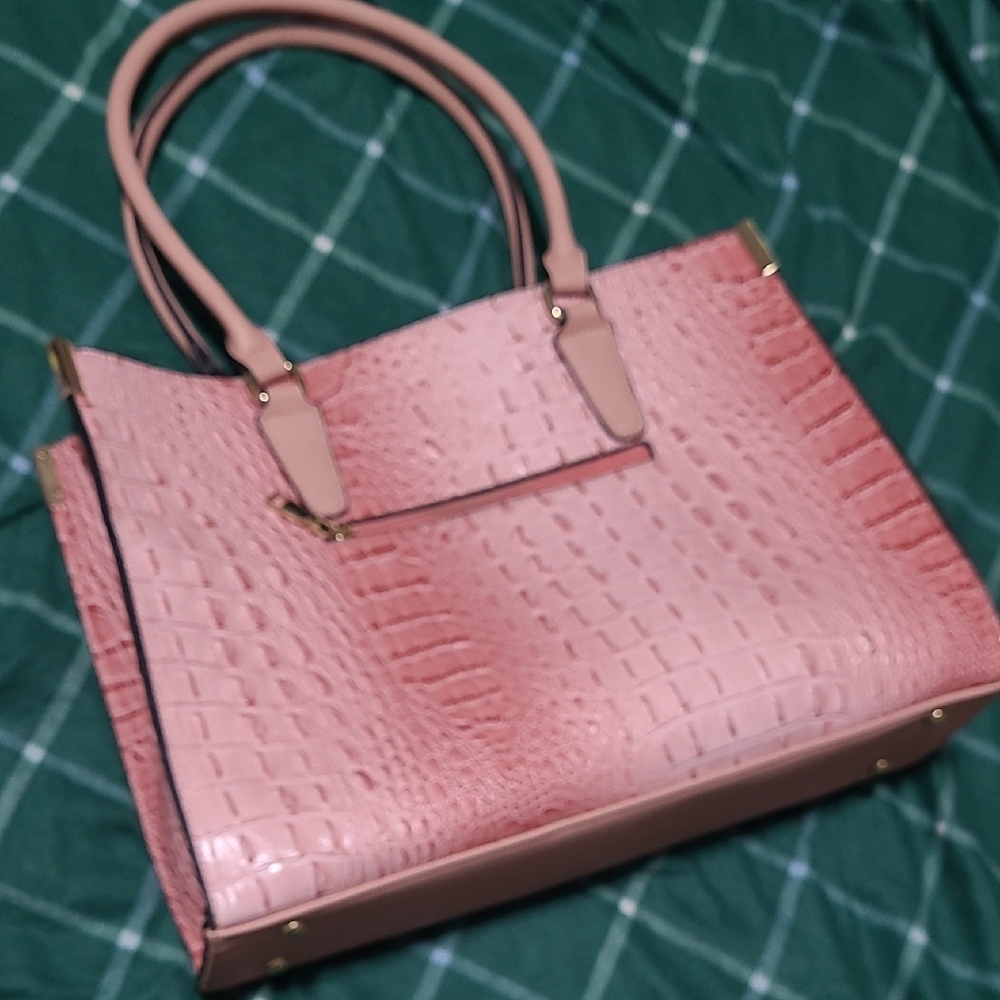 Elegant Pink Crocodile-Embossed Tote Bag